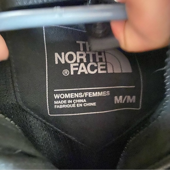 The North Face Dryvent Coat Size Medium - Picture 2 of 9